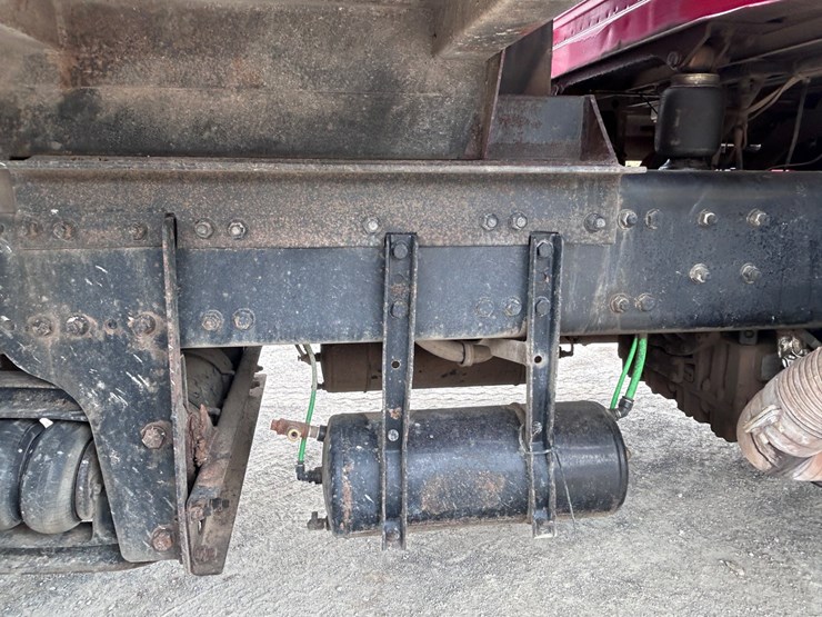 2016-western-star-4700-image-25