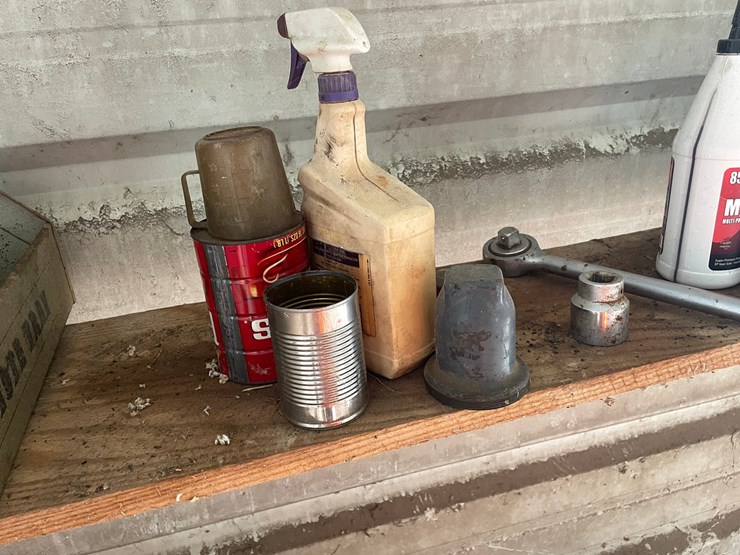 #2285-•-all-contents-on-shelf-image-6