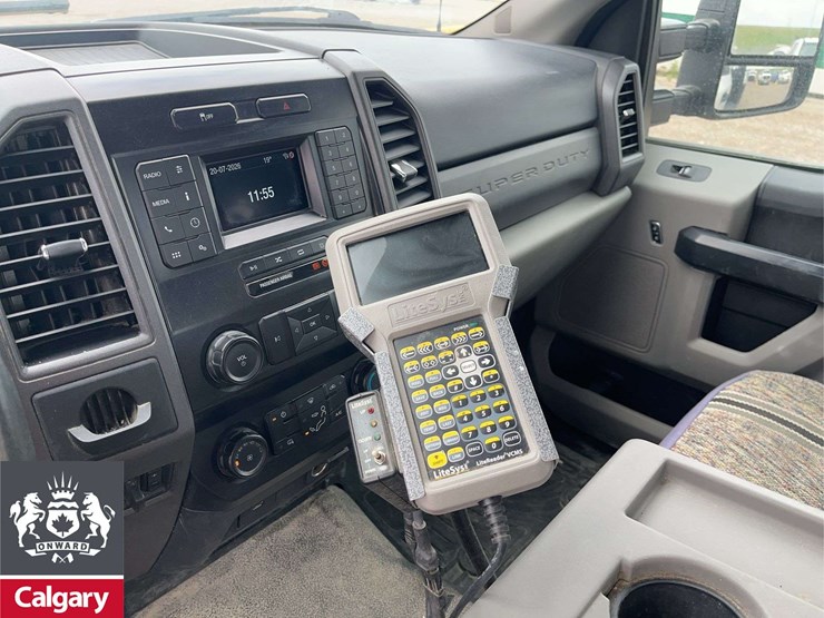 2020-ford-f350-image-16