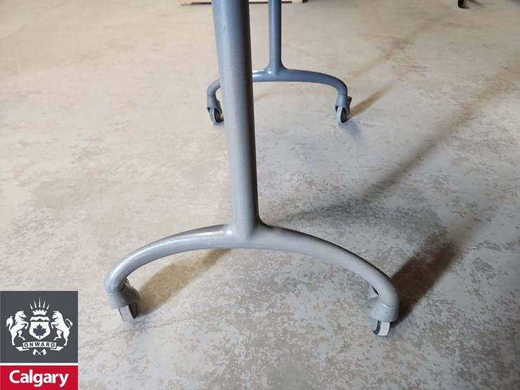 small-rolling-table-image-4