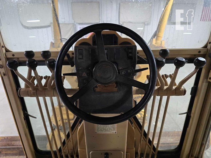 2003-caterpillar-12h-image-16