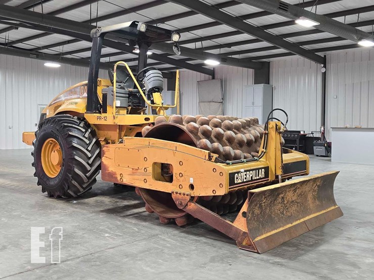 2004-caterpillar-cp-563e-image-2
