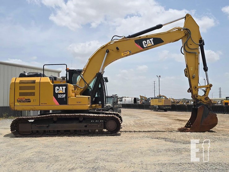 2017-caterpillar-323fl-image-6