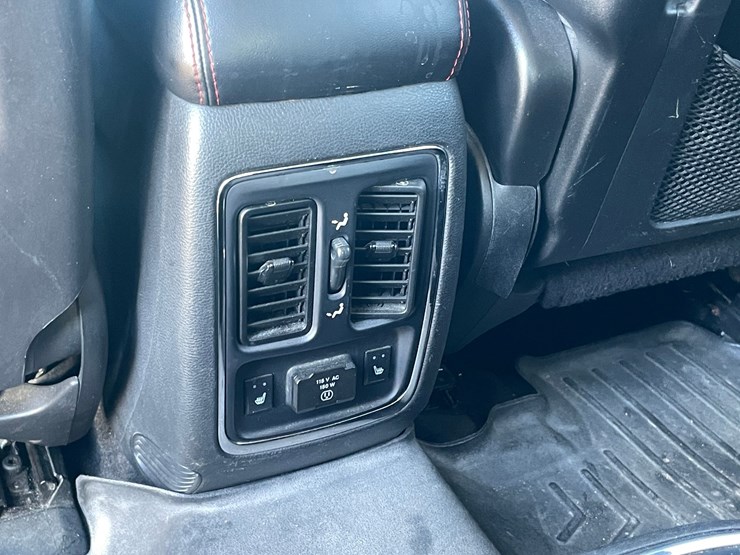 2013-dodge-durango-image-25