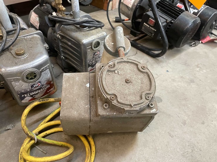 #4076-•-(3)-electric-compressor-pumps-image-8