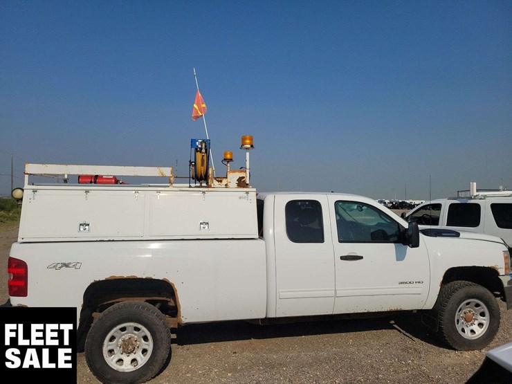 2013-chevrolet-silverado-3500hd-lt-image-5