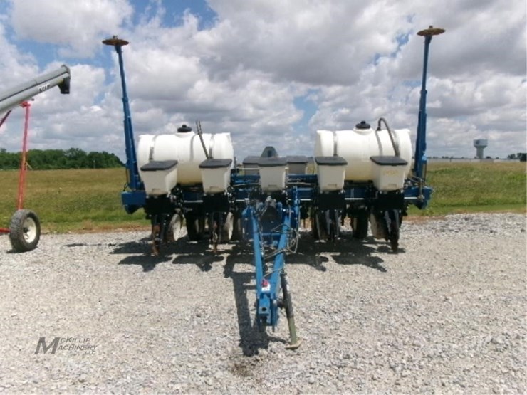 2014-kinze-3000-image-2