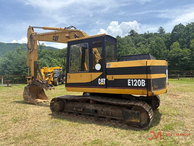caterpillar-e120b-image-2