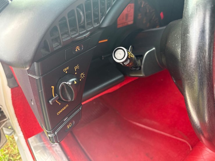 1992-chevrolet-corvette-image-34