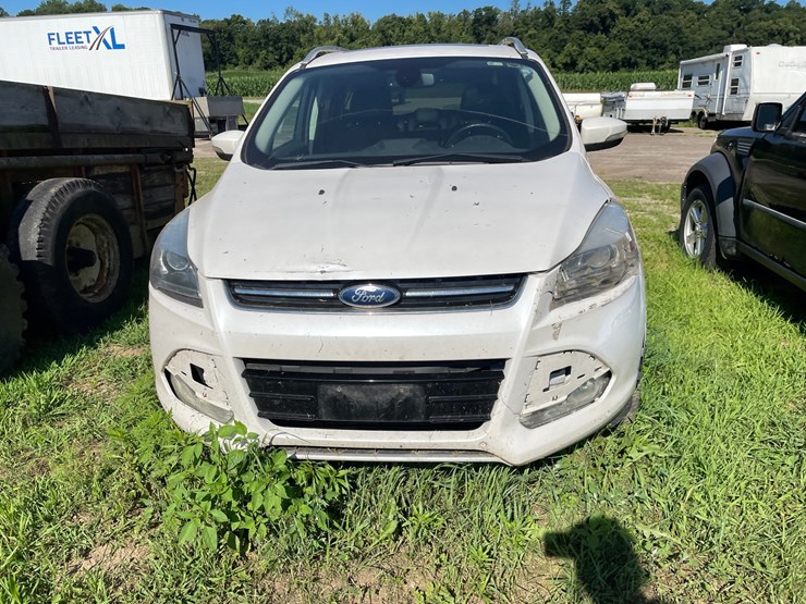 2014-ford-escape-titanium-image-2
