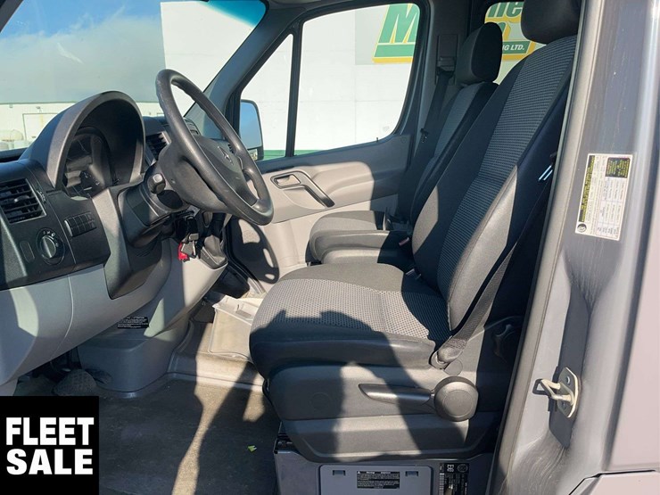 2011-mercedes-benz-sprinter-2500-image-14