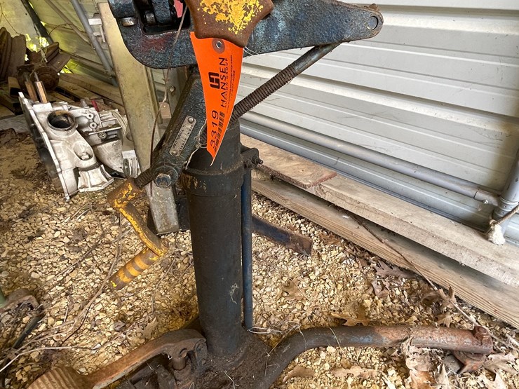 #3319-•-hydraulic-stand-on-wheels-image-6