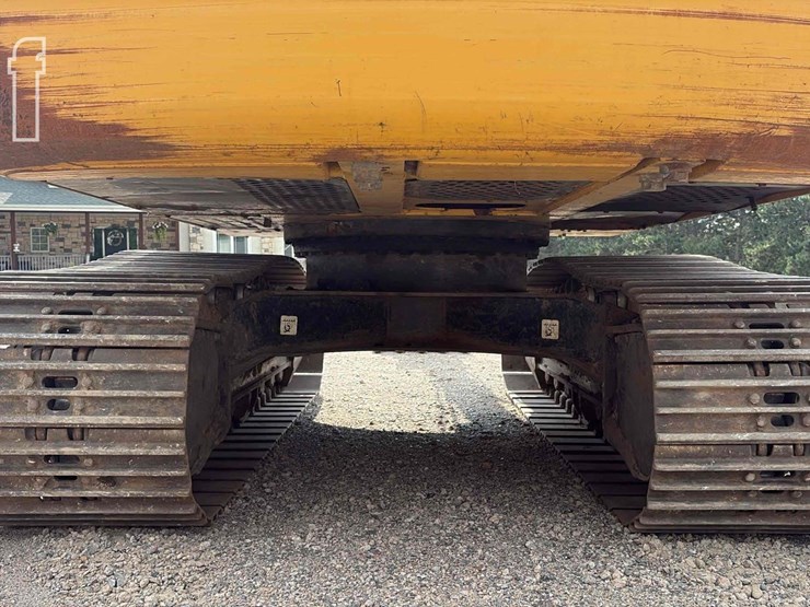 2013-deere-160g-lc-image-26