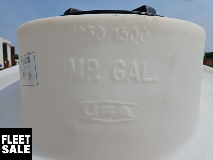 5678lt-holding-tank-image-7