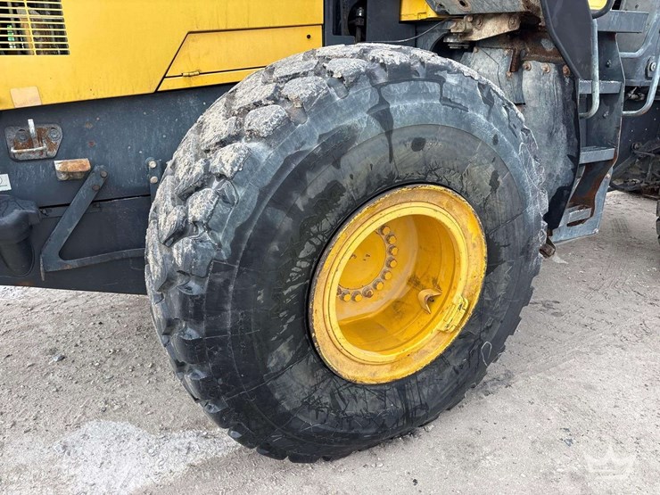 komatsu-wa380-8-image-44