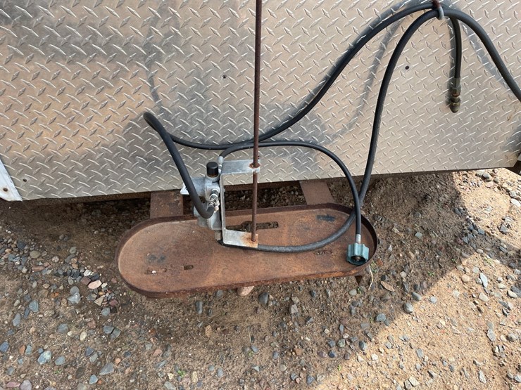 #5819-•-2004-ice-trailer-(sells-bill-of-sale)-image-6
