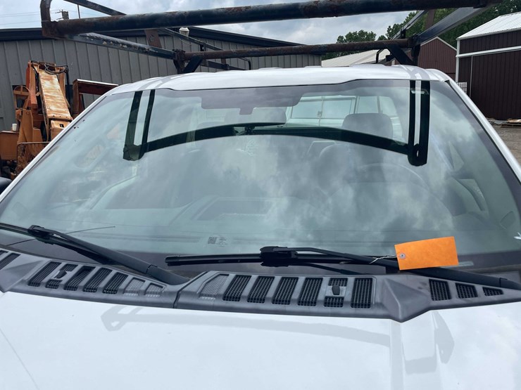 2016-ford-f150-image-15