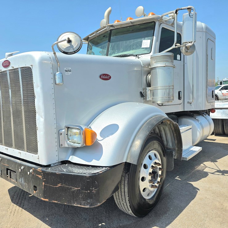 2015 PETERBILT 367