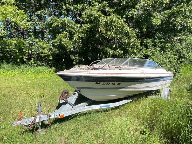 #3221-•-bayliner-capri-5.0l-boat-and-escort-trailer-(no-title)-image-1