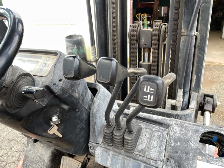 #1101-•-2014-nissan-5200-lb.-lp-forklift-image-20