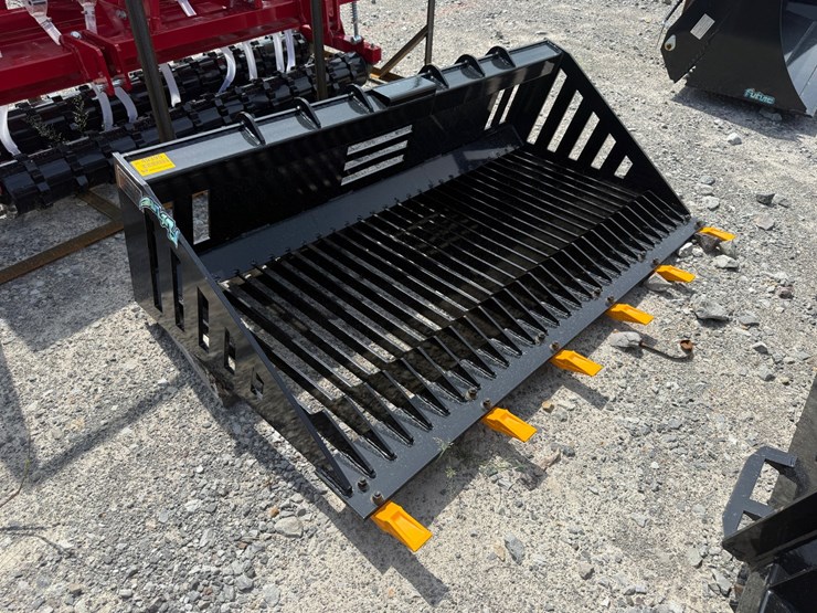 #2009-•-unused-future-rb66-67"-skid-steer-rock-bucket-c-dyscd2605152-inv#49395-image-4