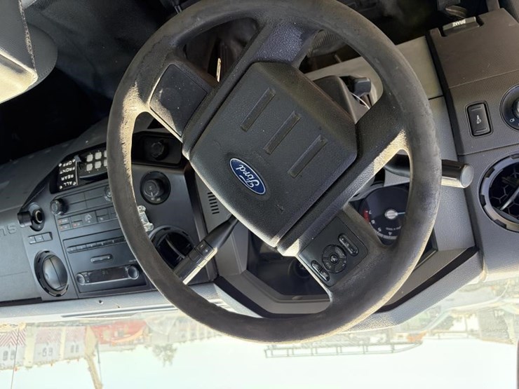 2011-ford-f250-image-16