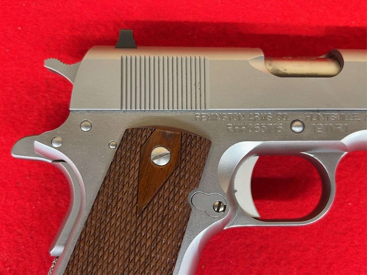remington-model-1911-r1s-.45-acp-semiauto-pistol-image-9