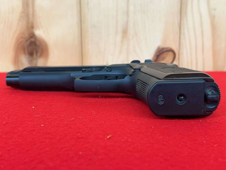 beretta-model-92fs-9mm-semiauto-pistol-image-7