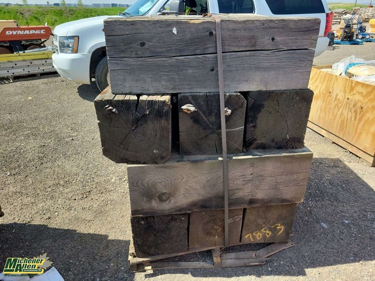 pallet-of-lumber-blocks-(36"x12"x12")-image-6