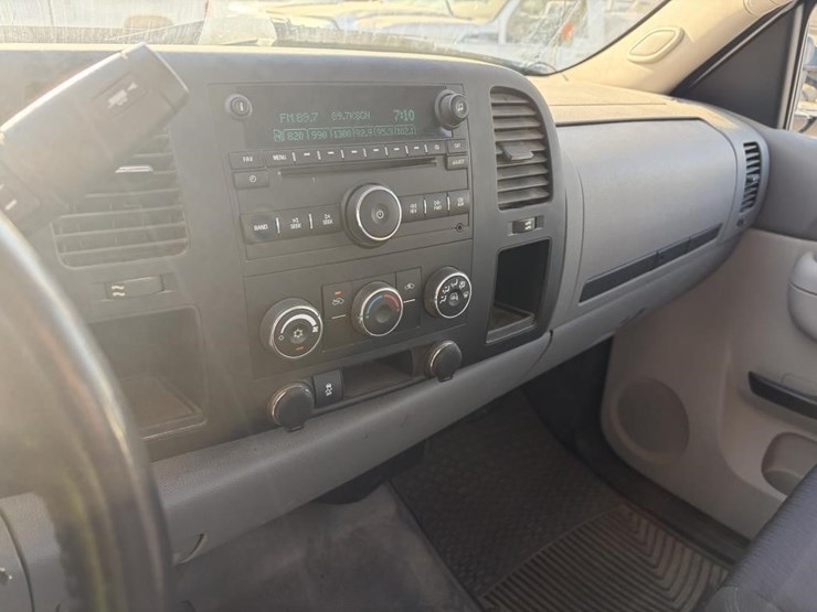 2012-gmc-sierra-3500-image-18