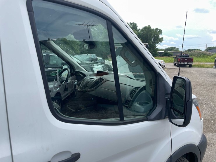 2018-ford-transit-image-19