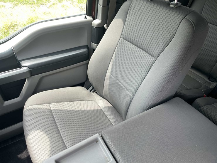 2016-ford-f150-xlt-image-57