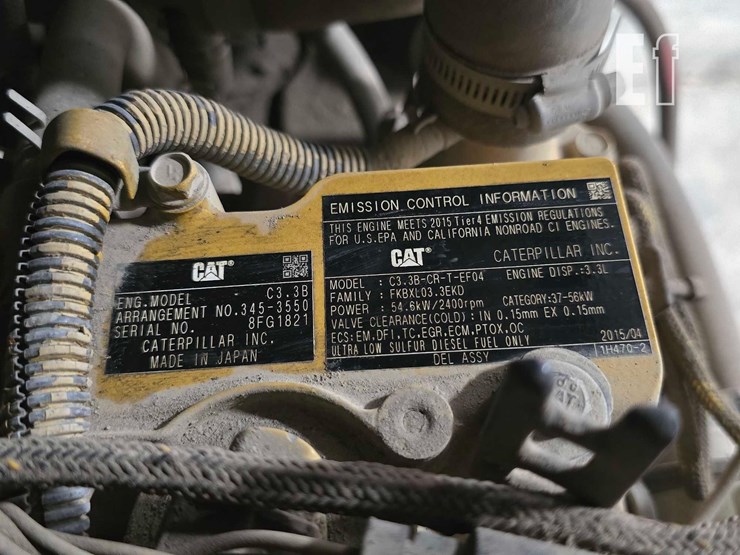 2015-caterpillar-259d-image-26