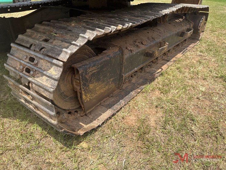 caterpillar-e120b-image-8