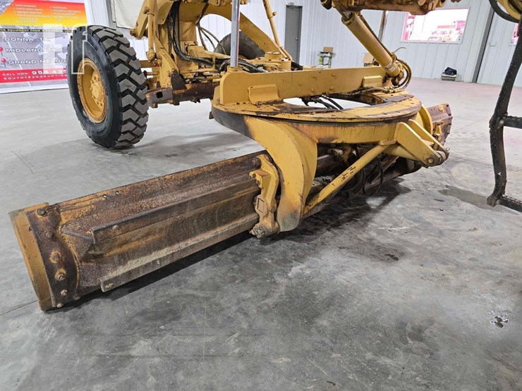 2003-caterpillar-12h-image-12