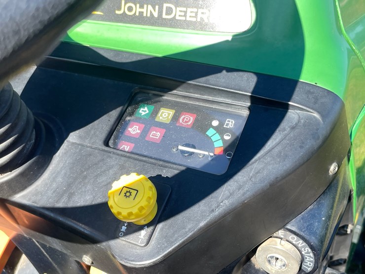 john-deere-4010-image-13