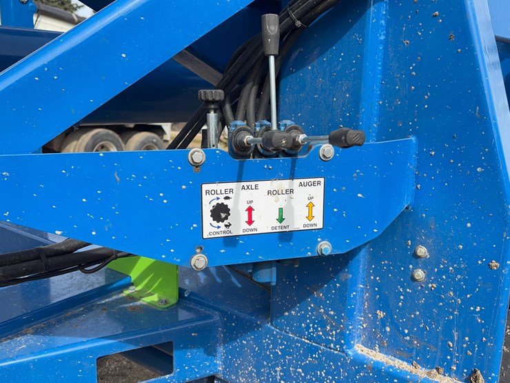 2023-brandt-8510-grain-bag-unloader-image-15
