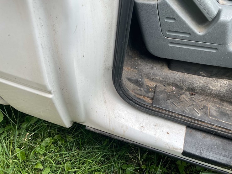 2014-ford-f150-xl-image-61
