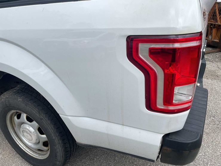 2016-ford-f150-image-35