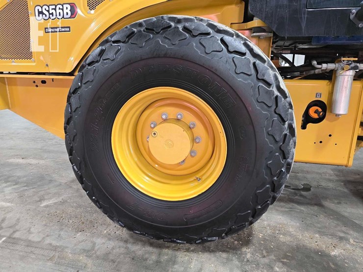 2022-caterpillar-cs56b-image-26