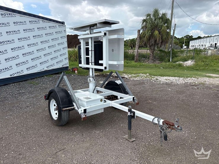 2014-towable-solar-radar-speed-trailer-image-2