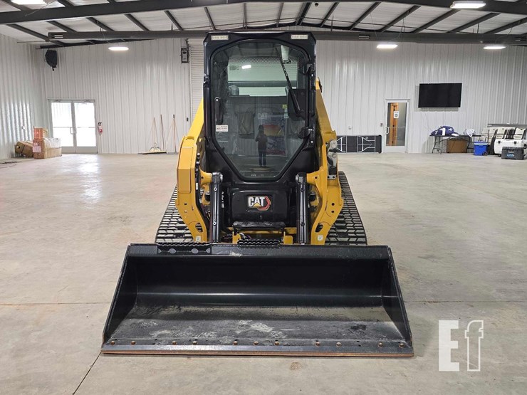 2025-caterpillar-255-image-7