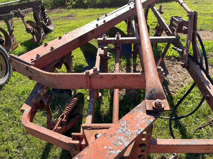#2094-•-massey-ferguson-plow-image-12