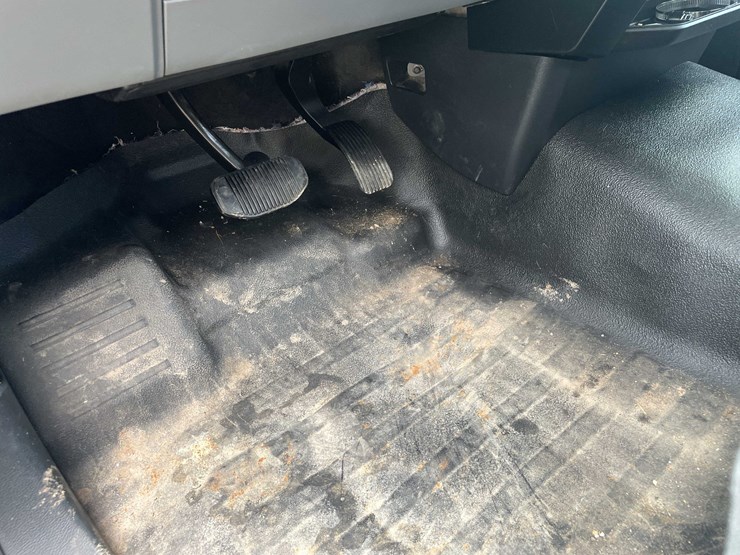 2023-ford-f150-xl-image-54