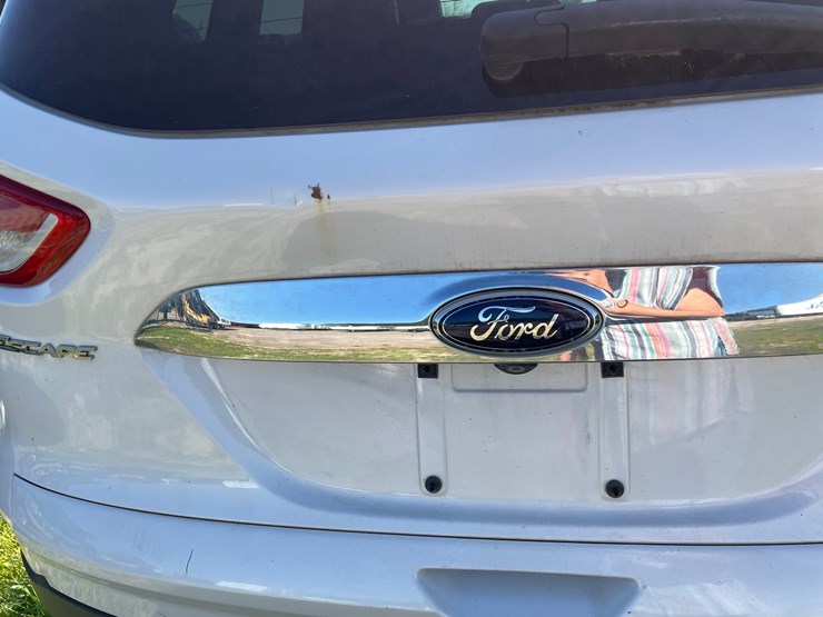 2014-ford-escape-titanium-image-19
