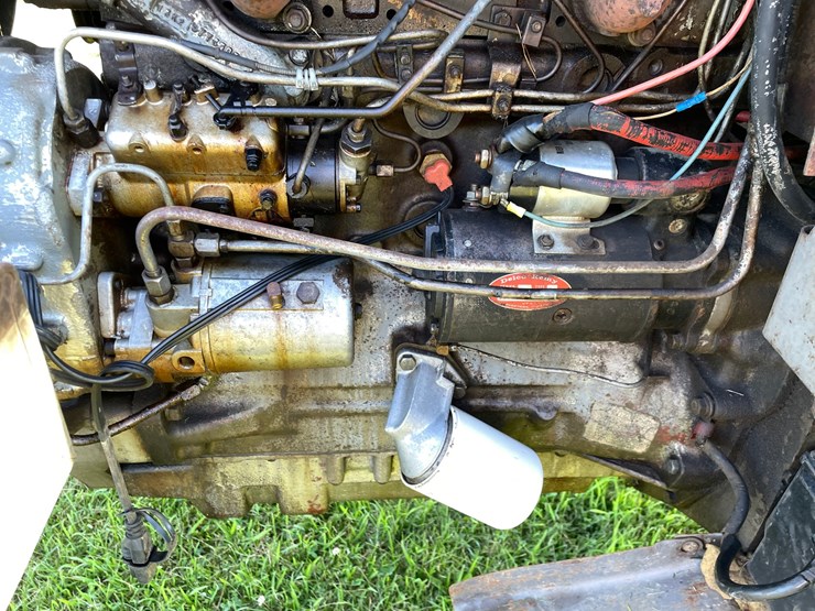massey-ferguson-1085-image-13