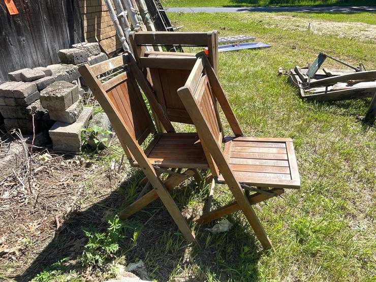 #3238-•-vintage-wood-folding-chairs-image-4