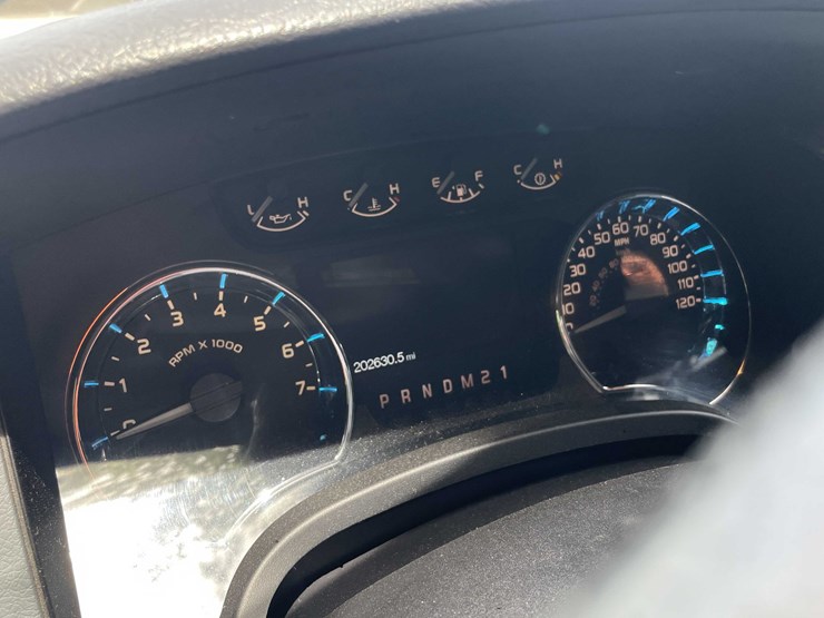 2011-ford-f150-xlt-image-46