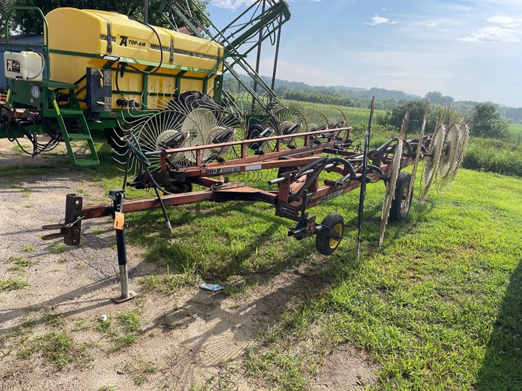 #1029-•-h&s-(12)-wheel-rake-image-1
