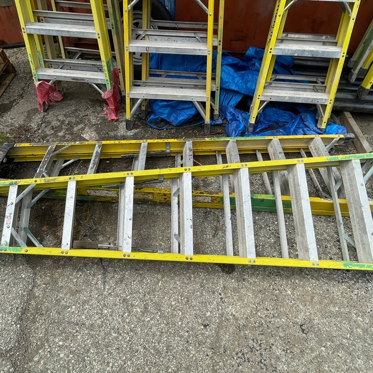 #1152 • (2) Fiberglass Step Ladders